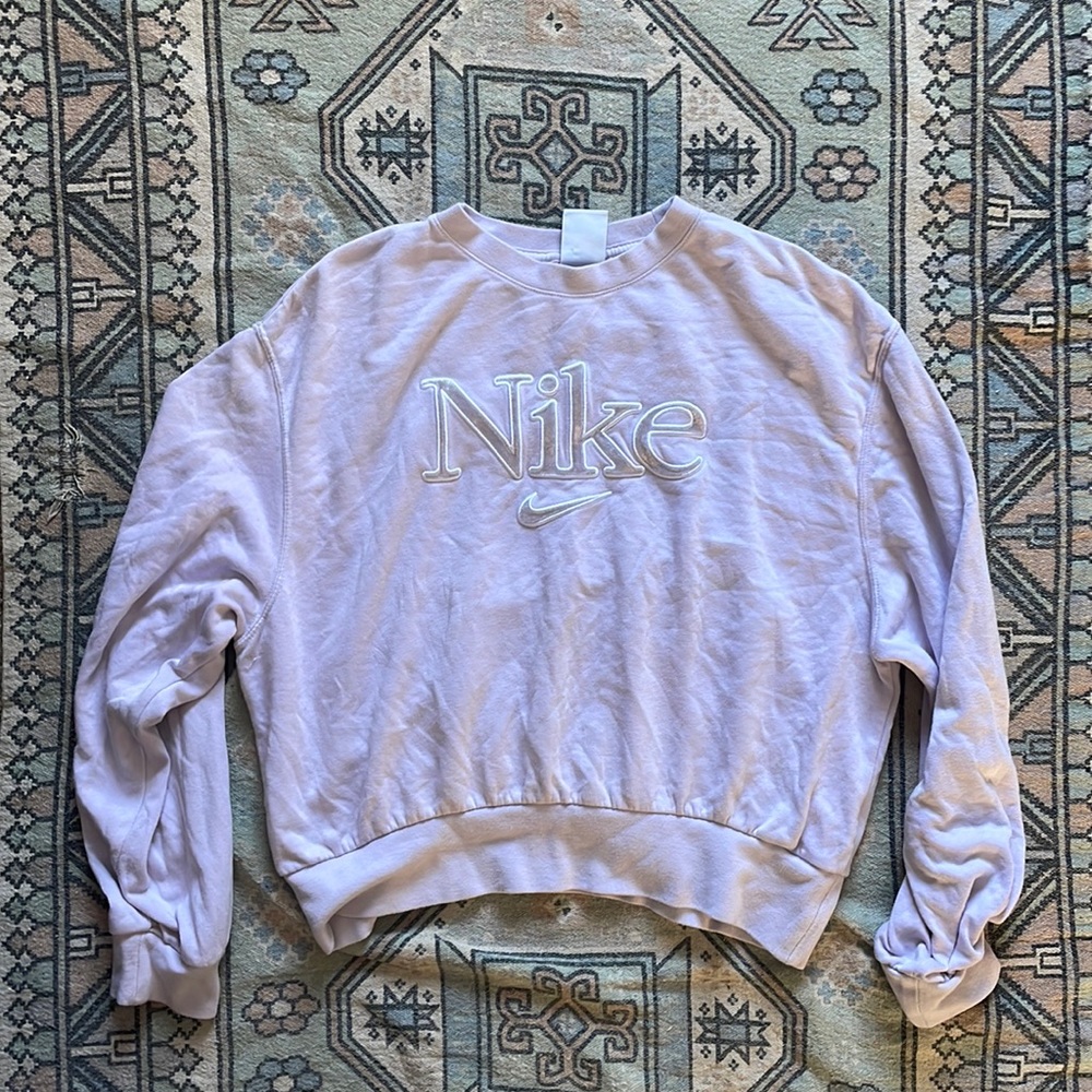 crop NIKE crewneck